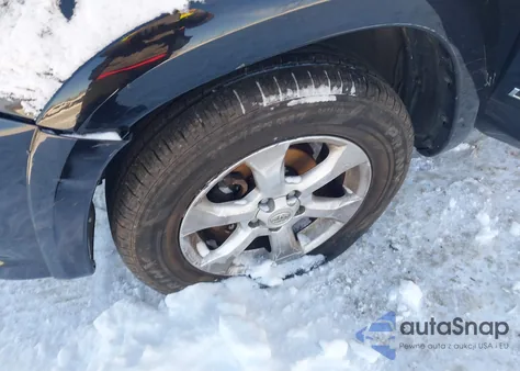 2010 Toyota Rav4 Limited z USA, uszkodzony, nr VIN JTMDF4DV7AD039093